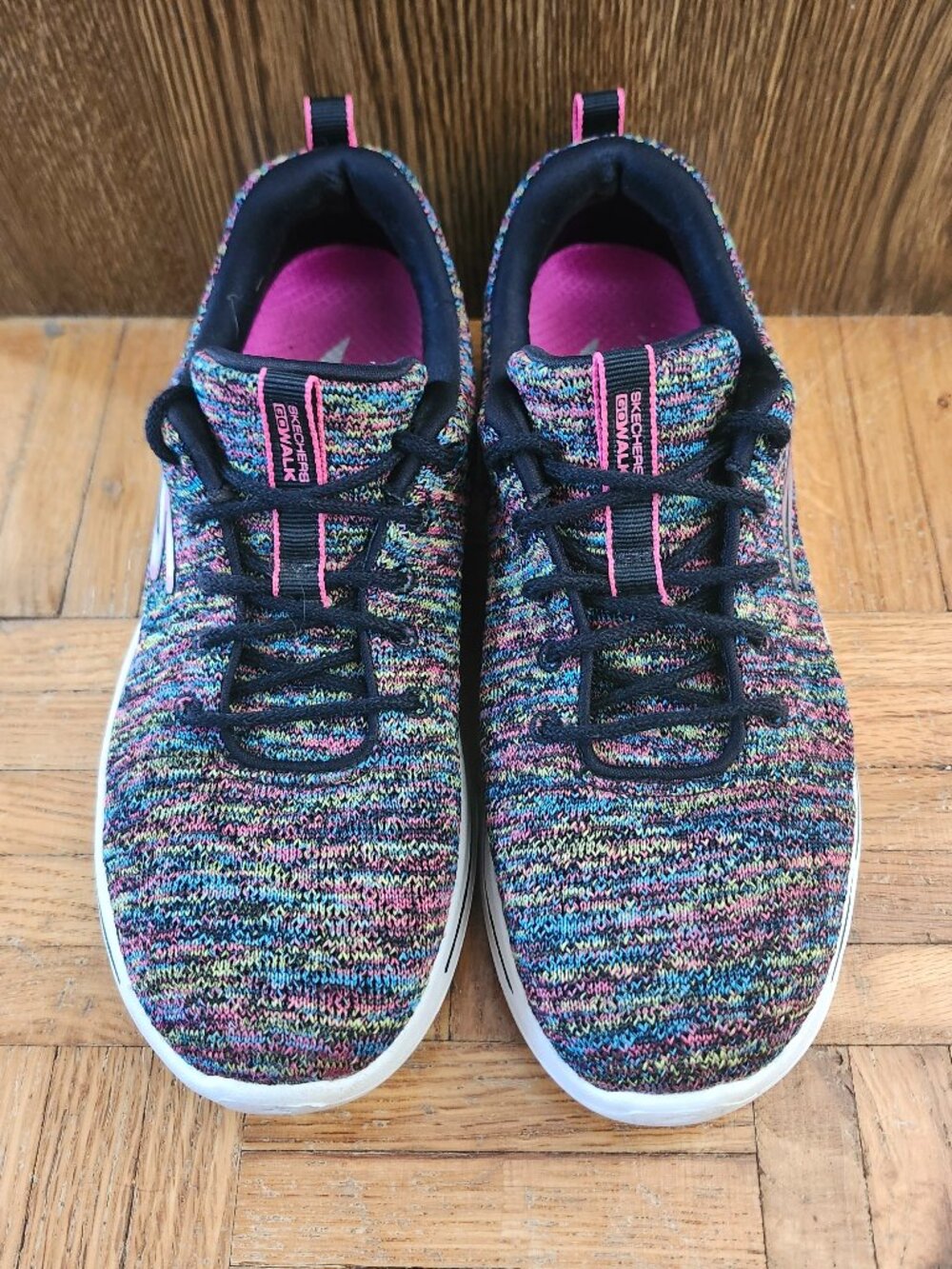 Skechers Go Walk Arch Fit Glee Sneakers Size 6.5
